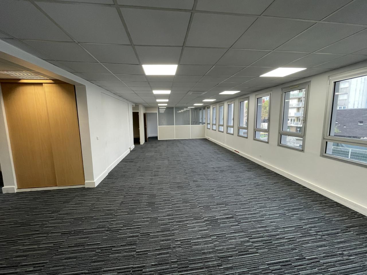 Bureau Clichy 310m² Location bureau Clichy Hauts-de-Seine OLBUR2002082 1